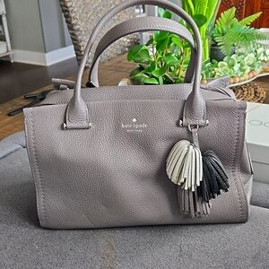 Kate Spade 3 compartment pebbled leather handbag.
